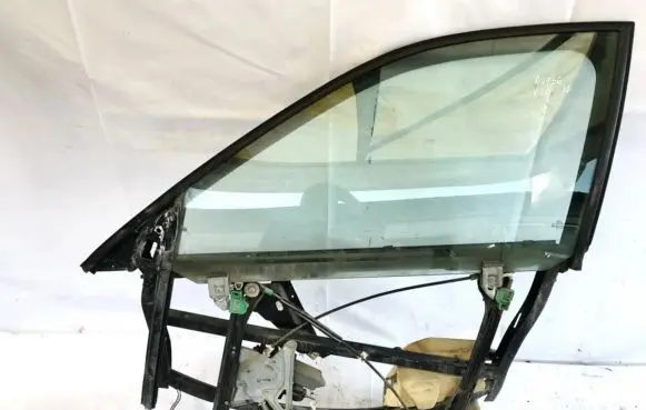 Audi A4 S4 B5 8D Front door window/glass frame 8d0837753