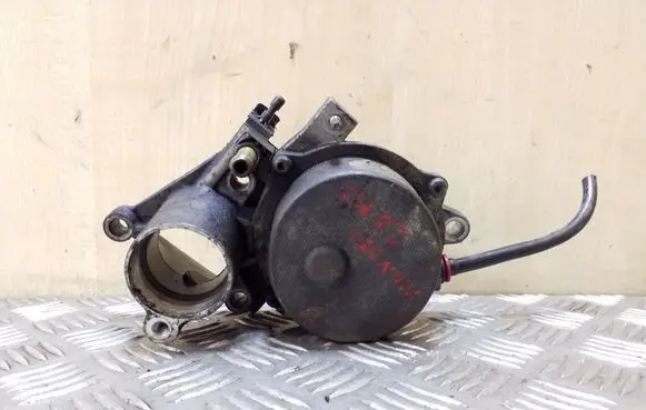Ford Mondeo Mk III Vacuum pump XS7Q2A451BH