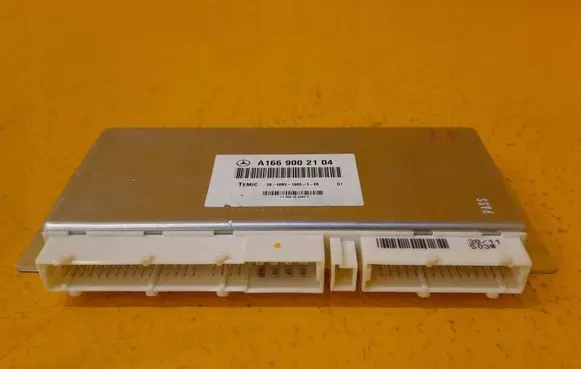 Mercedes-Benz E W212 Other control units/modules A1669002104 2840831605300 113063300823