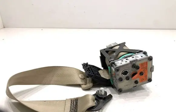 Audi A8 S8 D4 4H Rear seatbelt 