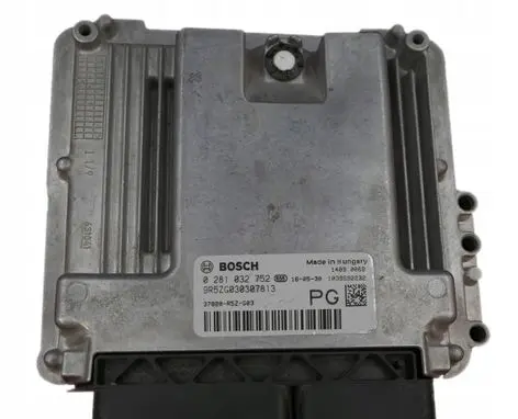 Honda CR-V Engine control unit/module 0281032752