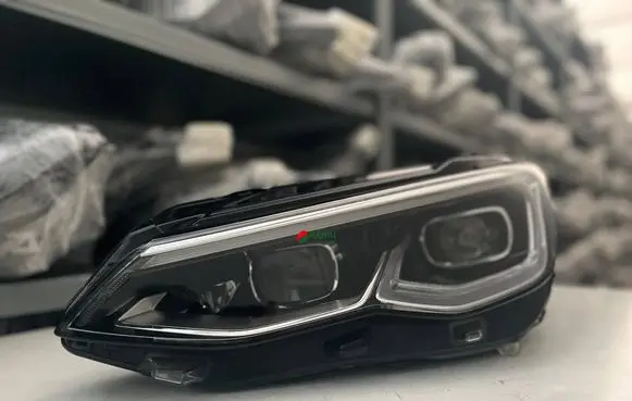 Volkswagen Golf VIII Headlight/headlamp 5H0941059 5H0941059F