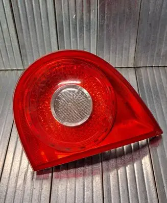 Volkswagen Golf V Tailgate rear/tail lights 1K6945094E 028500204