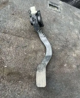 Peugeot 1007 Accelerator throttle pedal 0280752279 9647135280 F00C3E2429