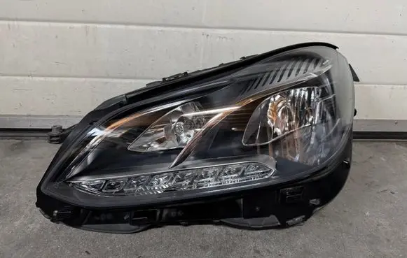 Mercedes-Benz E W212 Headlight/headlamp A2128201739