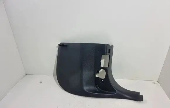 Foot area side trim