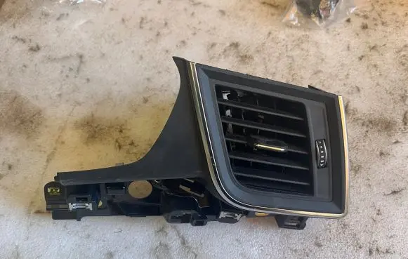 Audi Q5 SQ5 Dashboard air vent grill cover trim 80C820902