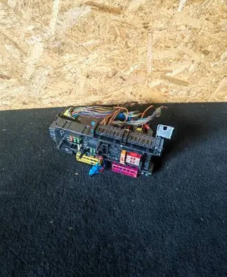 Mercedes-Benz E W212 SAM control unit 2129001306