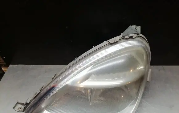 Mercedes-Benz A W168 Headlight/headlamp A1688201761