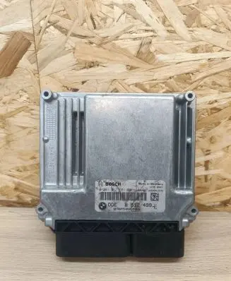 BMW 1 E81 E87 Engine control unit/module 8512499 1039S41579 030500746