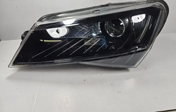 Skoda Superb B8 (3V) Headlight/headlamp 3V1941015B