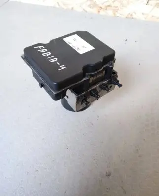 Skoda Fabia Mk1 (6Y) ABS Pump 6Q0907379T 6Q0997300