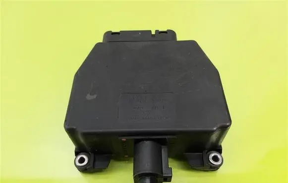 Skoda Fabia Mk1 (6Y) Turbo solenoid valve 6Q0906625B