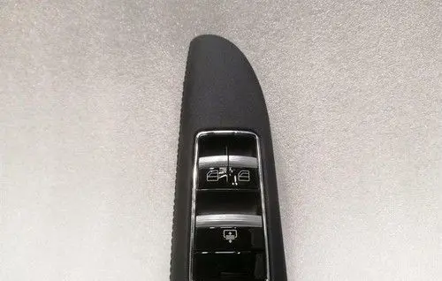 Mercedes-Benz S W221 Rear door window switch trim A2218709510