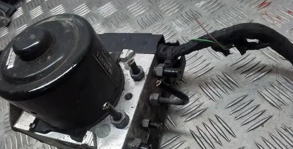 Porsche Macan (95B) ABS Pump 95B907379L