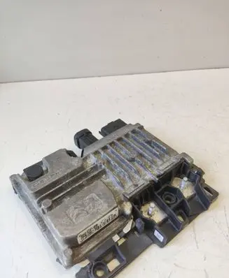 Peugeot 208 Other control units/modules 9810858280