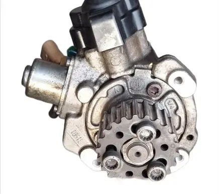 Skoda Roomster (5J) Fuel injection high pressure pump 03P130755 28260092