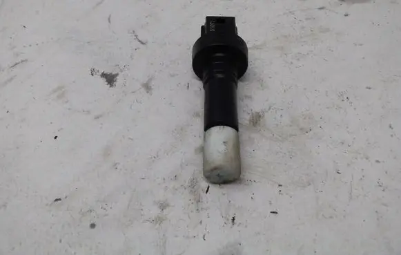 Jaguar XF X250 Windshield washer fluid level sensor 