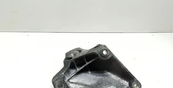 BMW 5 E60 E61 Engine mounting bracket 6769153 22116769153
