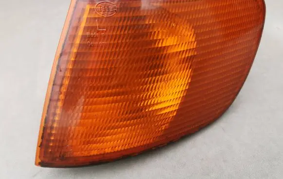 Audi 100 S4 C4 Front indicator light 137983