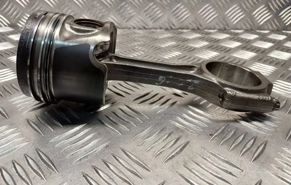 Audi A6 S6 C6 4F Piston with connecting rod 038J