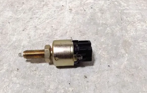 KIA Sorento Brake pedal sensor switch