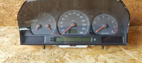 Volvo S70 V70 V70 XC Speedometer (instrument cluster) 9472519 9168144