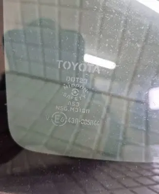 Toyota RAV 4 (XA40) Rear side window 43R005844 NSGM3198