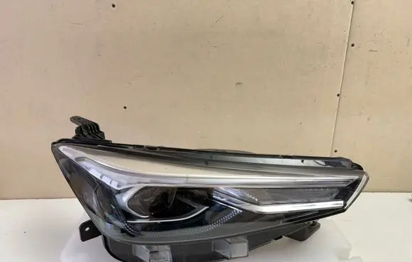 MG MG5 ev Headlight/headlamp 10796250