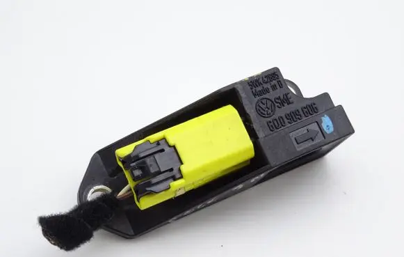 Volkswagen Polo IV 9N3 Airbag deployment crash/impact sensor 6Q0909606