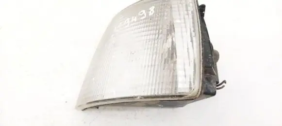 Volkswagen PASSAT B3 Front indicator light 357953049A