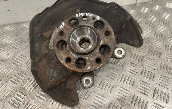 Mercedes-Benz B W245 Front wheel hub