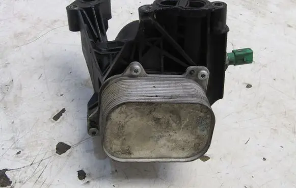 Skoda Octavia Mk3 (5E) Oil filter mounting bracket 2002300