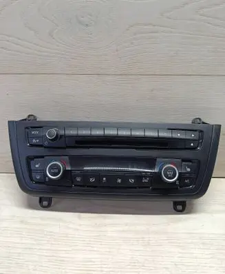 BMW 3 F30 F35 F31 Climate control unit E1062671 7313816