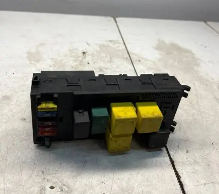 Mercedes-Benz E W210 SAM control unit A0195455632 304587