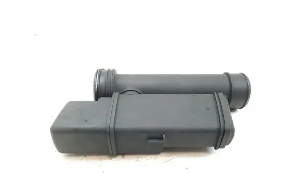 Intake resonator