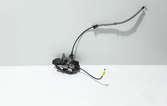 Volvo XC40 Front door lock 31349890