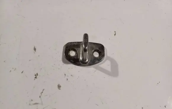 Audi A6 S6 C6 4F Front door lock loop/hook striker 8E0837033