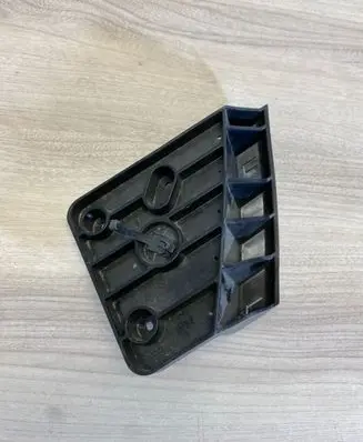 Nissan Qashqai Front bumper mounting bracket