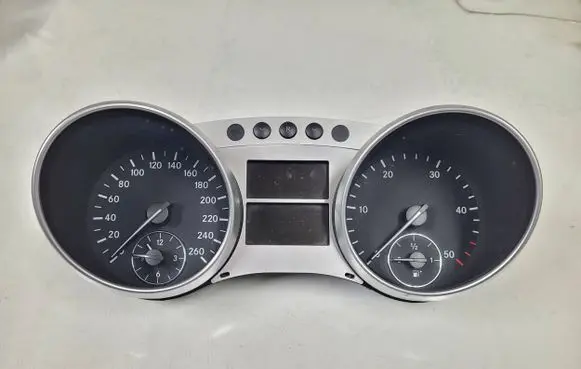 Mercedes-Benz ML W164 Speedometer (instrument cluster) A2515400648 2515400648 A2515402311