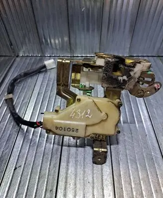 Ford Ranger Front door lock 250104