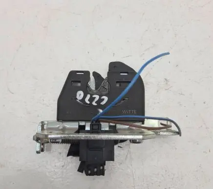 Mercedes-Benz C W204 Seat back rest lock catch A2049200372