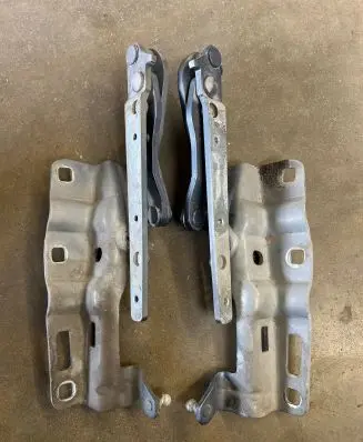 Mercedes-Benz CLK A209 C209 Engine bonnet/hood hinges A2038800428 ZGS09