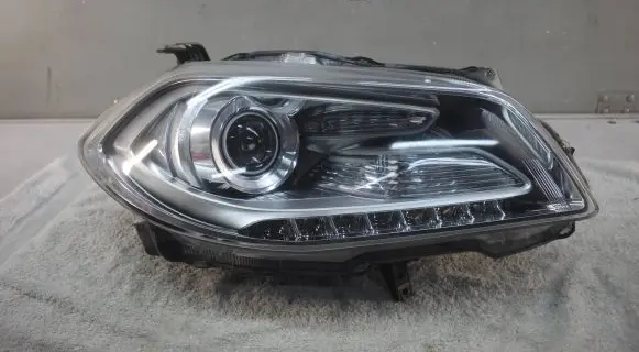 Suzuki SX4 S-Cross Headlight/headlamp