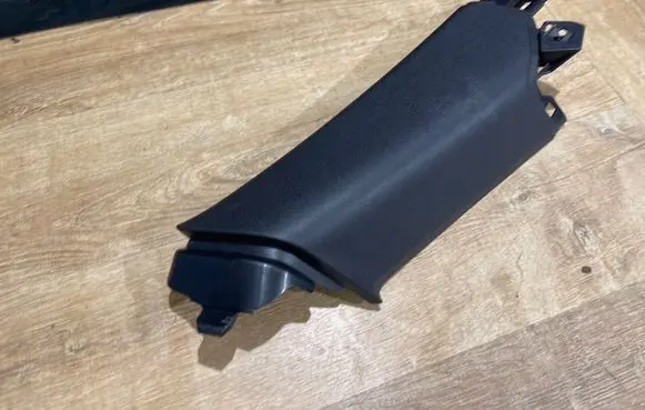 Porsche Macan (95B) (C) pillar trim 95B867287
