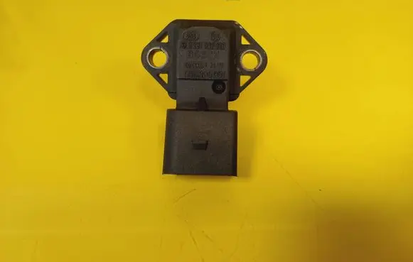 Audi A6 S6 C5 4B Air pressure sensor 0281002326