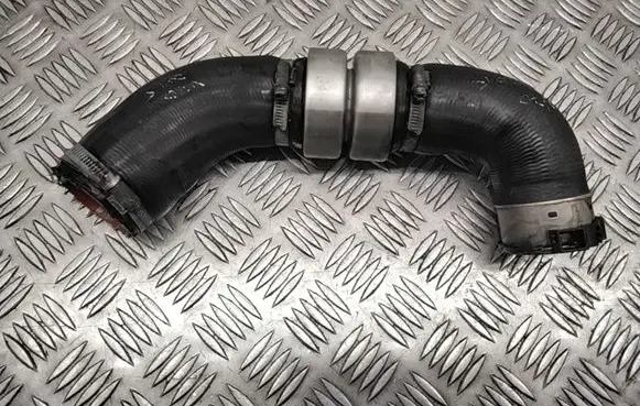 Volvo V70 Intercooler hose/pipe 31370425 31370424