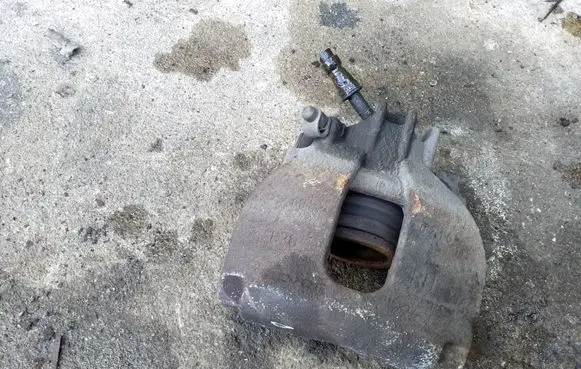 Volvo V70 Front brake caliper
