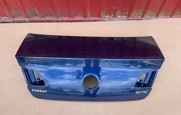 Volkswagen PASSAT B6 Tailgate/trunk/boot lid