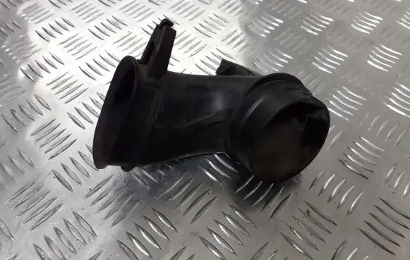 Ford Fiesta Intake resonator 